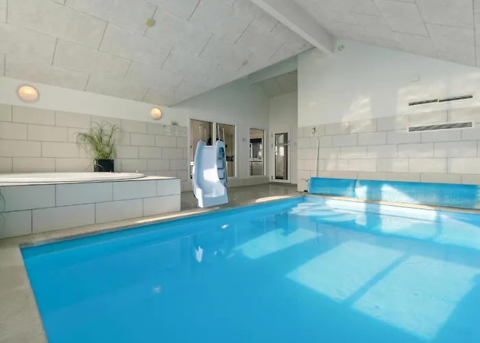 Awesome In Hvide Sande With Sauna 펜션 Havrvig